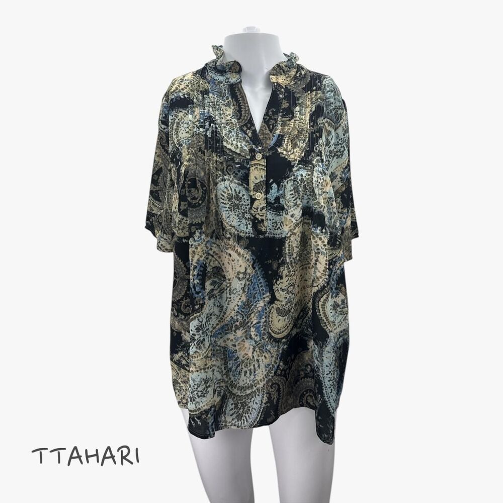 Elie Tahari Women's Elbow Length Sleeve Pintuck Top in Paisley Sz M Glam Preppy